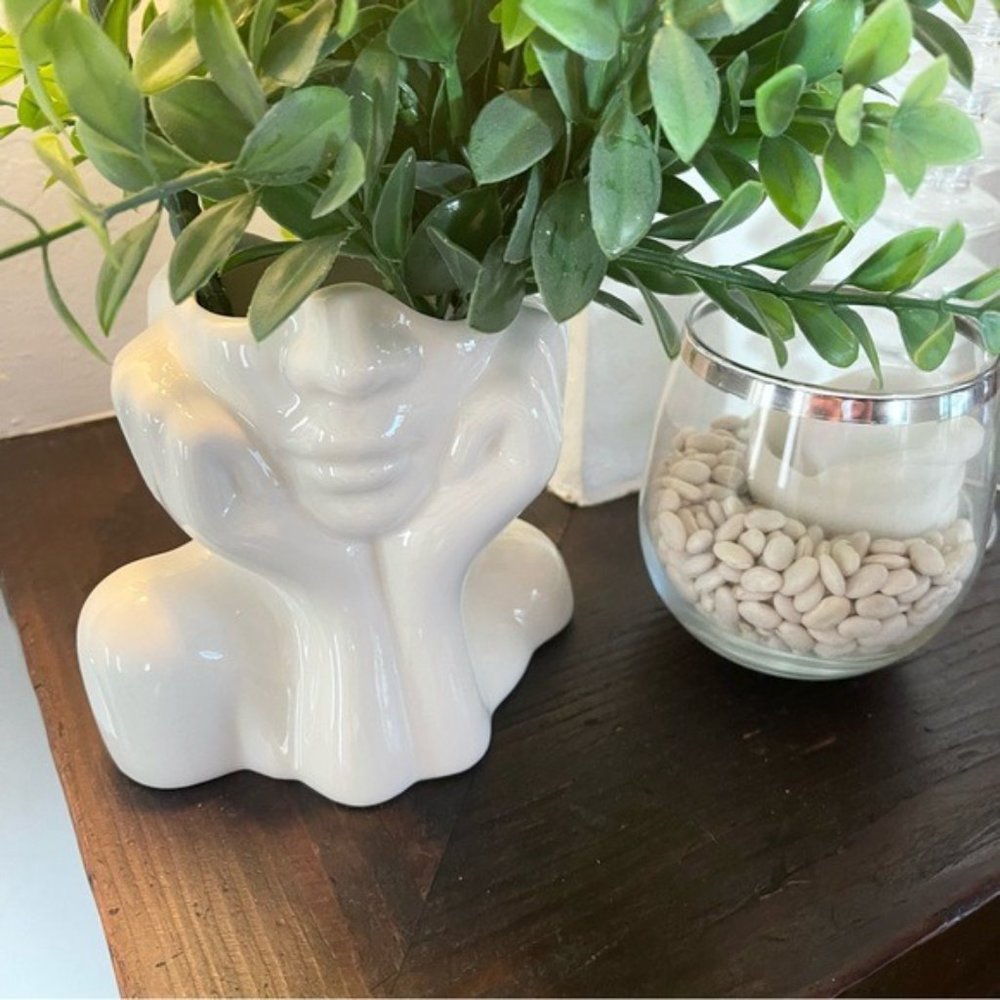 New Anthropologie Boho White Ceramic Female Face Abstract Flower Vase - SMALL